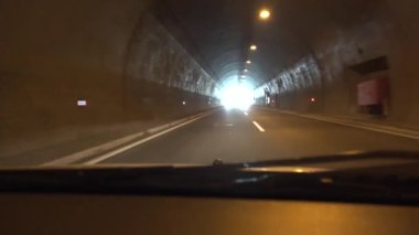 Otoyoldaki Trafik Aracı, Otoyol Tüneli, Metro, Sürücü Yunanistan
