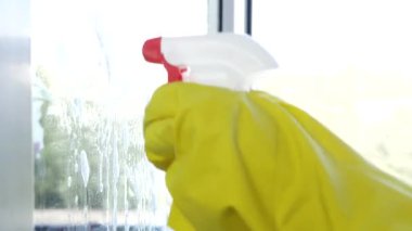 Coronavirus salgınında dezenfekte, Covid-19 hastanelerinde dezenfekte, Pencere Yüzeyi Temizleme, Sağlık Hizmetleri