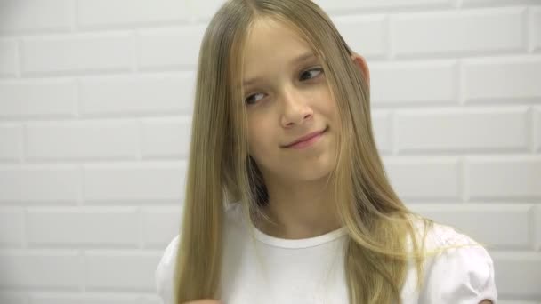 Girl Brushing Hair Mirror Adolescent Kid Hair Dressed Bathroom Young — Stock Video