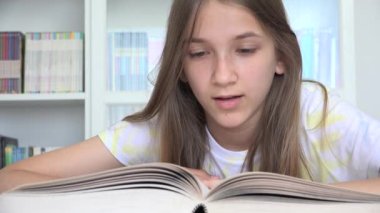 Çocuk Okuma Kitabı, Çocuk, Okul Kütüphanesinde Öğrenen Ergen Kız, Sınıfta Öğrenen Öğrenci Kız, Çocuk Eğitimi