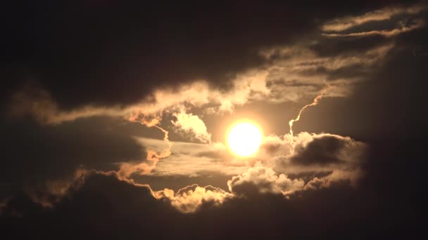 Timelapse Δραματικό Ηλιοβασίλεμα Σύννεφα Στον Ουρανό Φουντωτό Σύννεφο Ρύθμιση Σκοτάδι — Αρχείο Βίντεο