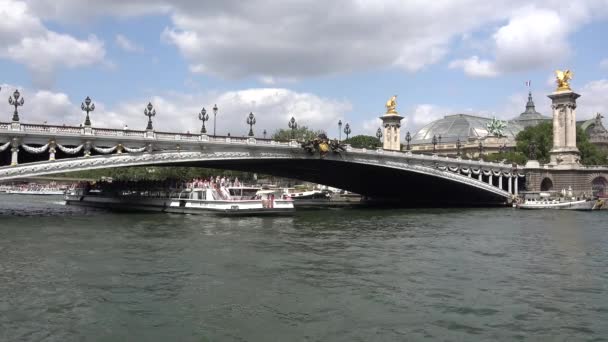 Seine Nehri Paris Gün Batımı Gemi Gezisi Seyahat Insanlar Turistler — Stok video