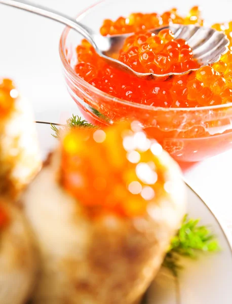 Red caviar with pancakes — Stock Photo, Image