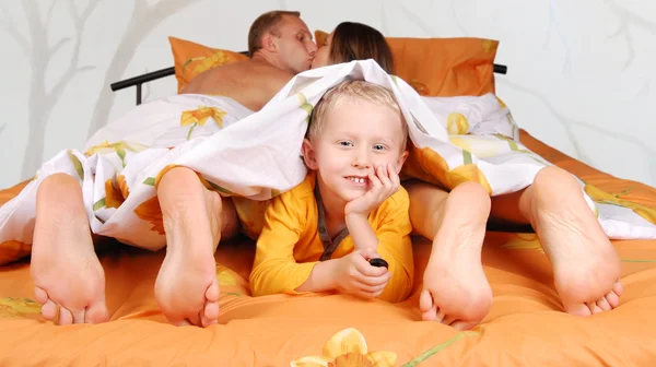 Family in morning bad — Stock Photo, Image