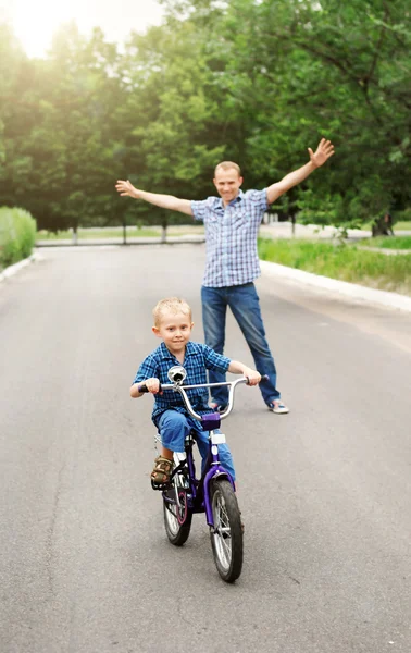 Formation pour faire de la bicyclette — Photo