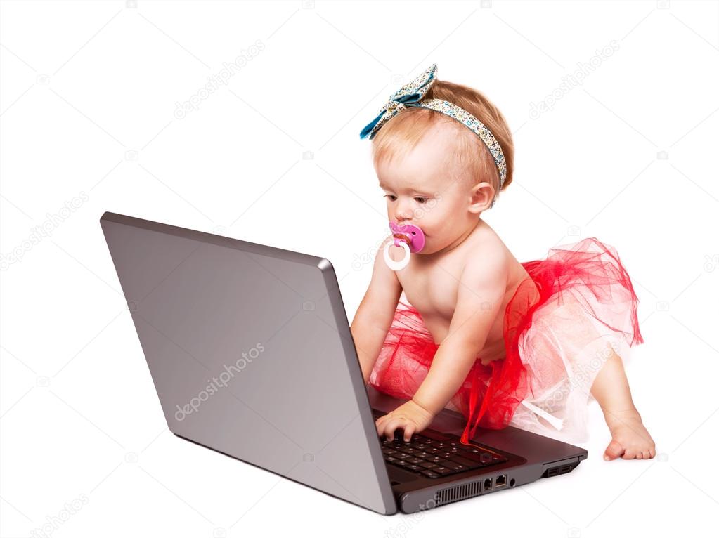 Tiny baby girl like masterful net user