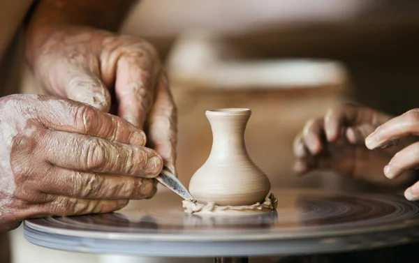 Closeup image ceramist man hands — Stock Photo, Image