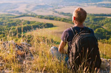 vadi manzarası ile zevk dağcı