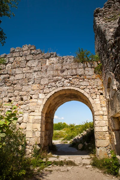 Archway in citadel ruins — Stock Photo, Image