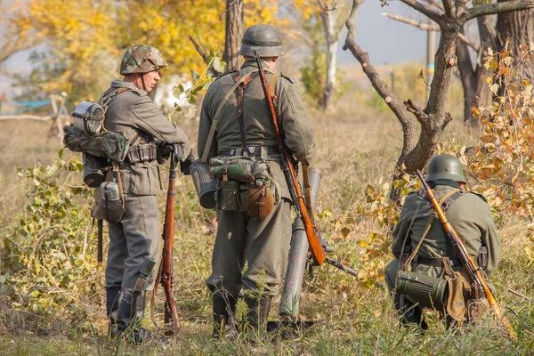 Miembros de la recreación histórica luchan por la liberación — Foto de Stock