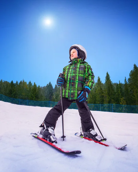 Kleiner Skifahrer — Stockfoto