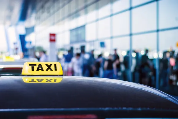 Señal de taxi en el coche — Foto de Stock