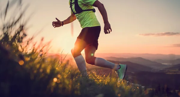 Cropped Photo Middle Aged Mountain Trail Runner Man Dressed Bright — Stock Photo, Image