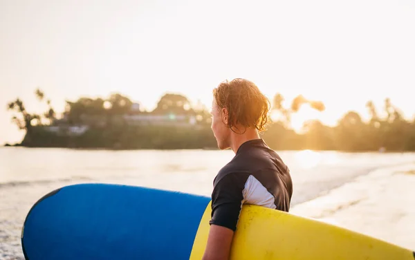 Young Teenager Boy Colorful Surfboard Sea Surfing Enjoying Beautiful Sunset — Stock Photo, Image