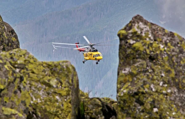 Making cableway - Funitel — Stock Photo, Image