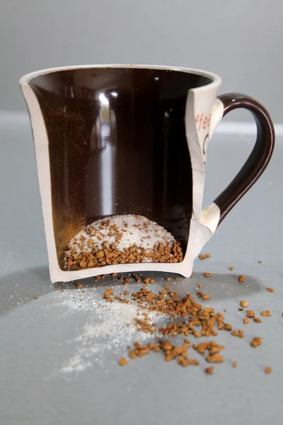 Copo de café quebrado — Fotografia de Stock