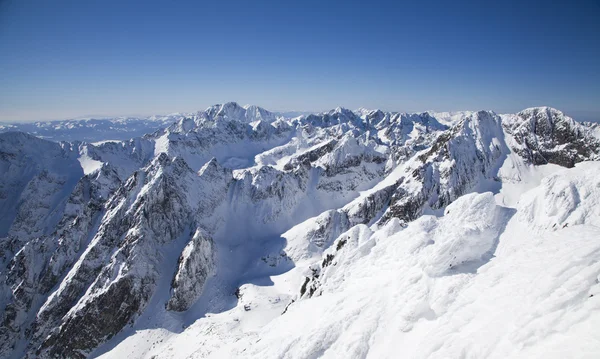 Vista desde Lomnicky stit - pico en las altas montañas de Tatras — Foto de Stock