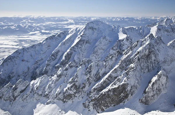 Vue depuis Lomnicky stit - pic dans les montagnes des Hautes Tatras — Photo