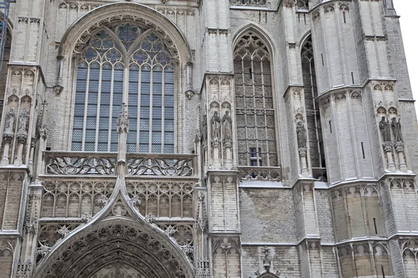 Собор Пресвятой Богородицы в Антверпене — стоковое фото