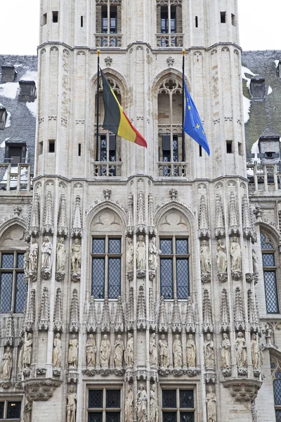 Grand place - знаменитая площадь в Брюсселе — стоковое фото