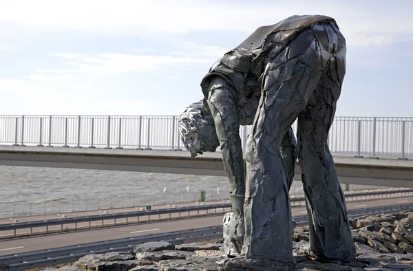 Statue on Afsluitdijk - major causeway in Netherlands — Stock Photo, Image