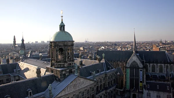 Uitzicht vanaf reuzenrad in amsterdam — Stockfoto
