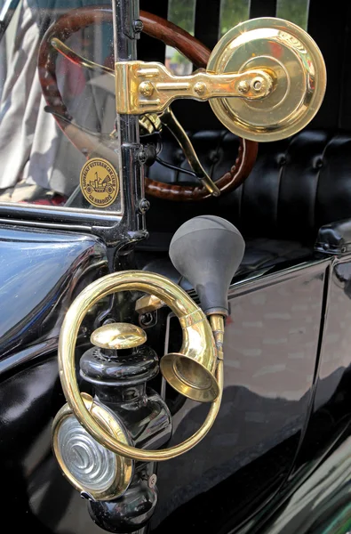 Veteran car - detail — Stock Photo, Image