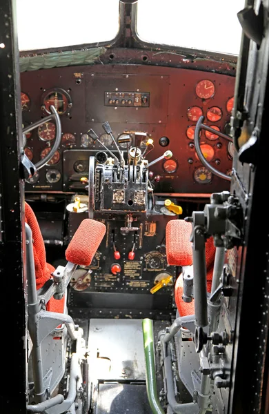 Cockpit of airplane Li-2 — Stock Photo, Image