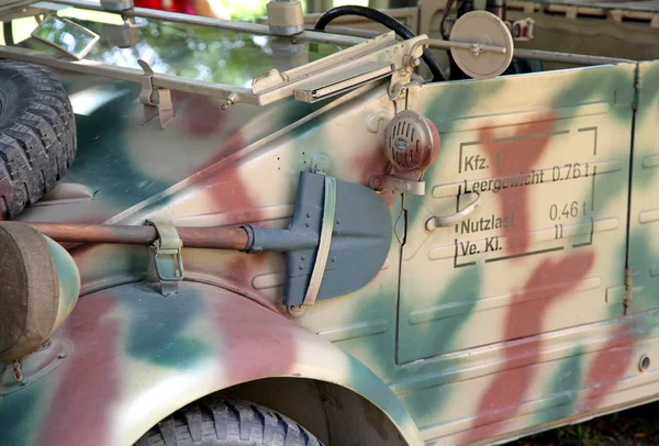 Antiguo coche del ejército de la Segunda Guerra Mundial —  Fotos de Stock