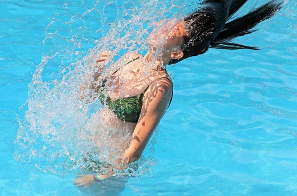 Kız, Yüzme Havuzu — Stok fotoğraf