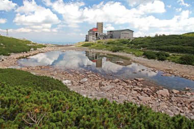 Skalnate pleso - tarn içinde yüksek tatras, Slovakya