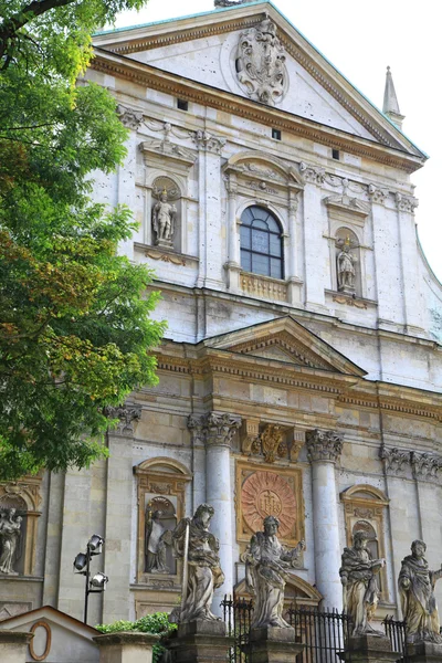 Historische kerk in stad Kraków, Polen — Stockfoto
