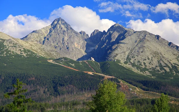 Lomnickým štítem - vrchol ve Vysokých Tatrách, Slovensko — Stock fotografie