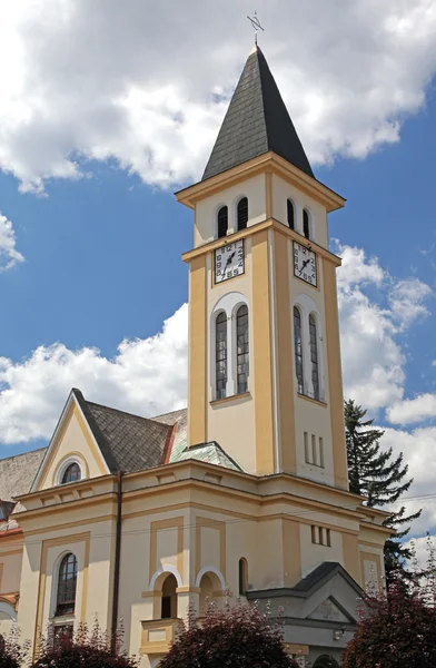 スロバキアの町 ruzomberok で福音伝道者教会 — ストック写真