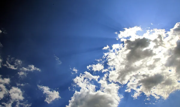 Nuages sur le ciel — Photo