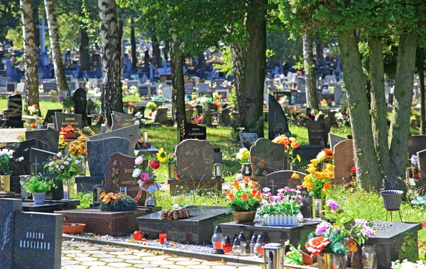 Begraafplaats in stad ruzomberok, Slowakije — Stockfoto