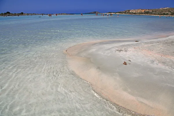 Shallow clear sea with pink sand at Elafonisi, Crete — Stock Photo, Image