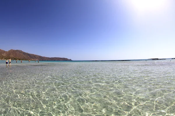 Mare poco profondo e limpido a Elafonisi, Creta — Foto Stock