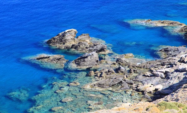 Mar poco profundo y claro de Creta — Foto de Stock