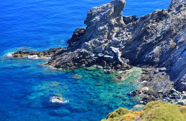 Mar poco profundo y claro de Creta — Foto de Stock