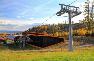 Turuncu teleferik (modern teleferik tatranska lomnica - yüksek tat içinde