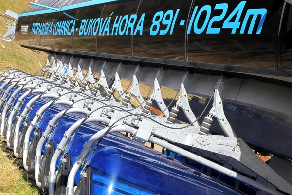 Blue cableway in Tatranska Lomnica - High Tatras, Slovakia — Stock Photo, Image