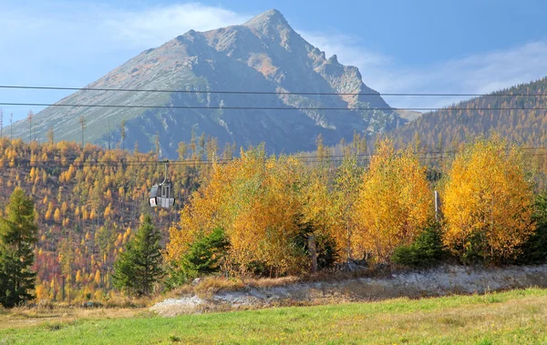 Hösten på bergen Vysoké Tatry, Slovakien — Stockfoto