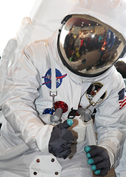 астронавты