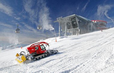 Modern teleferik ve damat ın ski resort jasna, Slovakya