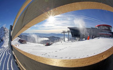 Modern teleferik ve damat ın ski resort jasna, Slovakya