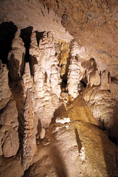 Interno della bellissima grotta Demanovska della libertà, Slovacchia — Foto Stock