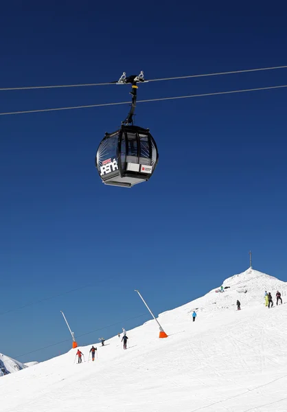 Moderna linbanan i ski resort jasna, Slovakien — Stockfoto