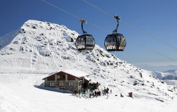 Modern cableway in ski resort Jasna - Low Tatras mountains, Slov — Stock Photo, Image