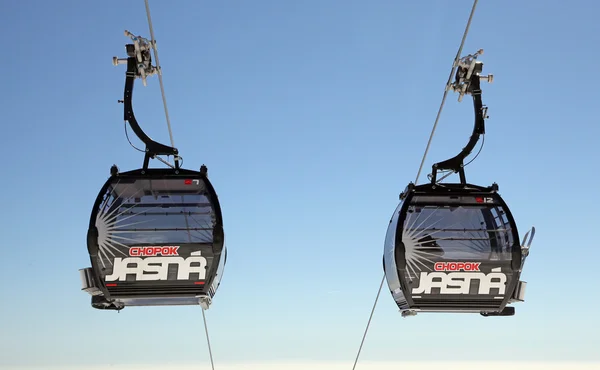 Modern cableway in ski resort Jasna - Low Tatras mountains, Slov — Stock Photo, Image